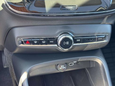 Certified 2026 Volvo XC40 B5 Plus w/ Protection Package Premier AWD/4WD image 27