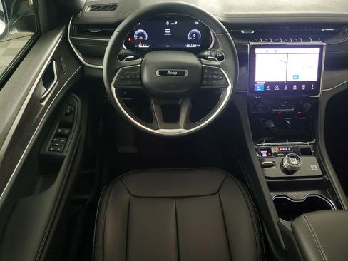 New 2025 Jeep Grand Cherokee L Limited image 15