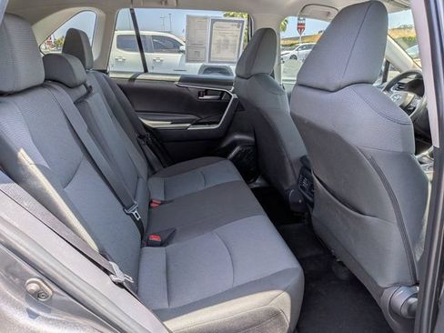 Used 2025 Toyota RAV4 XLE AWD/4WD image 7
