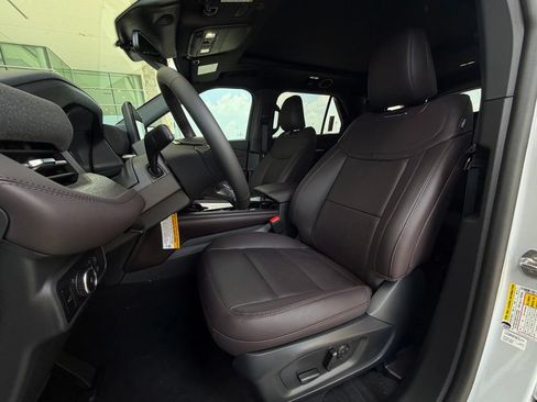 New 2026 Ford Explorer Platinum RWD image 41