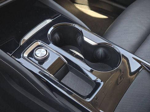 Used 2025 Buick Envision Sport Touring AWD/4WD image 15