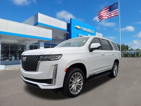 Used 2023 Cadillac Escalade Premium Luxury image 8