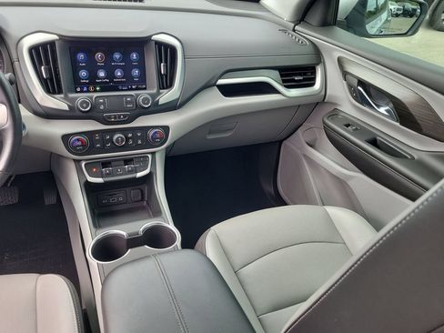 Used 2022 GMC Terrain SLT w/ LPO, Floor Liner Package FWD image 18