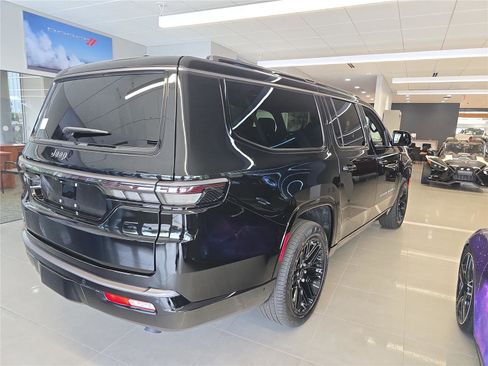 New 2026 Jeep Grand Wagoneer L Limited AWD/4WD image 2