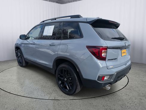 Certified 2025 Honda Passport Black Edition image 4