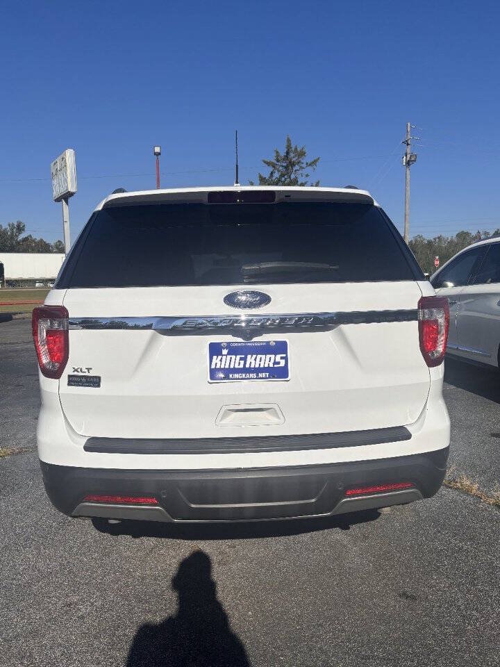 Used 2019 Ford Explorer XLT w/ Equipment Group 202A FWD image 3