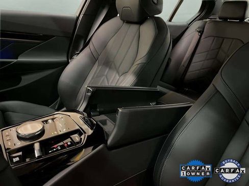 Used 2025 BMW 530i xDrive image 62