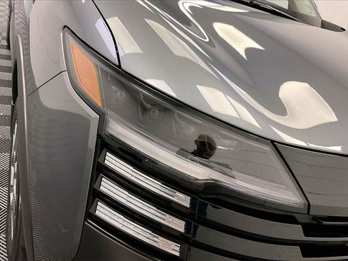 Certified 2025 Nissan Kicks S image 23