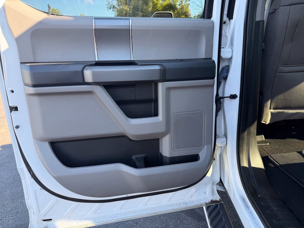 Used 2018 Ford F150 XLT w/ Equipment Group 302A Luxury AWD/4WD image 13