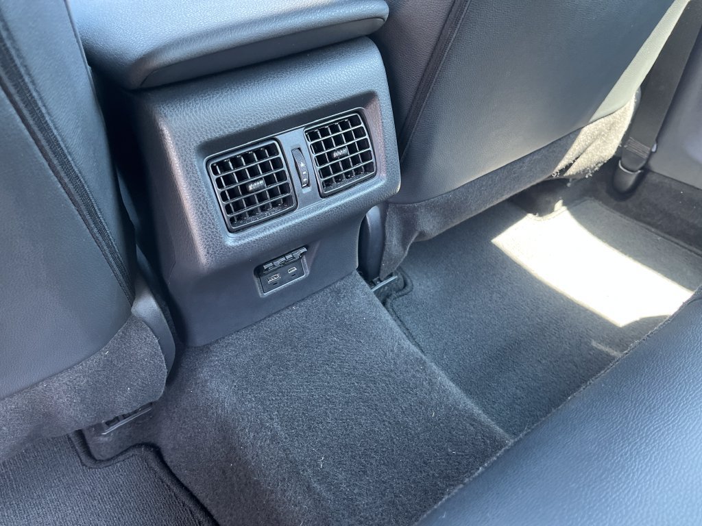 Used 2025 Toyota Camry SE FWD image 32