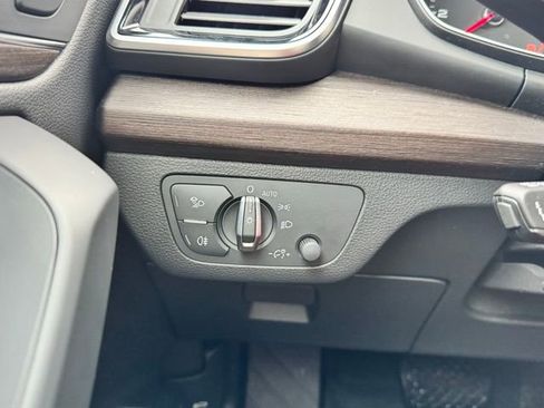 Used 2023 Audi Q5 2.0T Premium w/ Convenience Package image 37