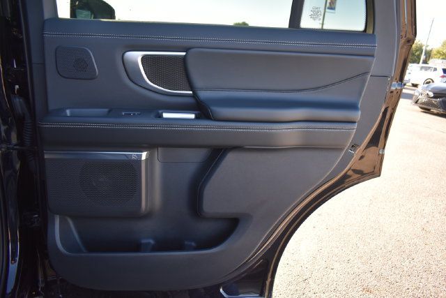 Used 2025 Ford Expedition Platinum w/ Stealth Performance Package AWD/4WD image 55