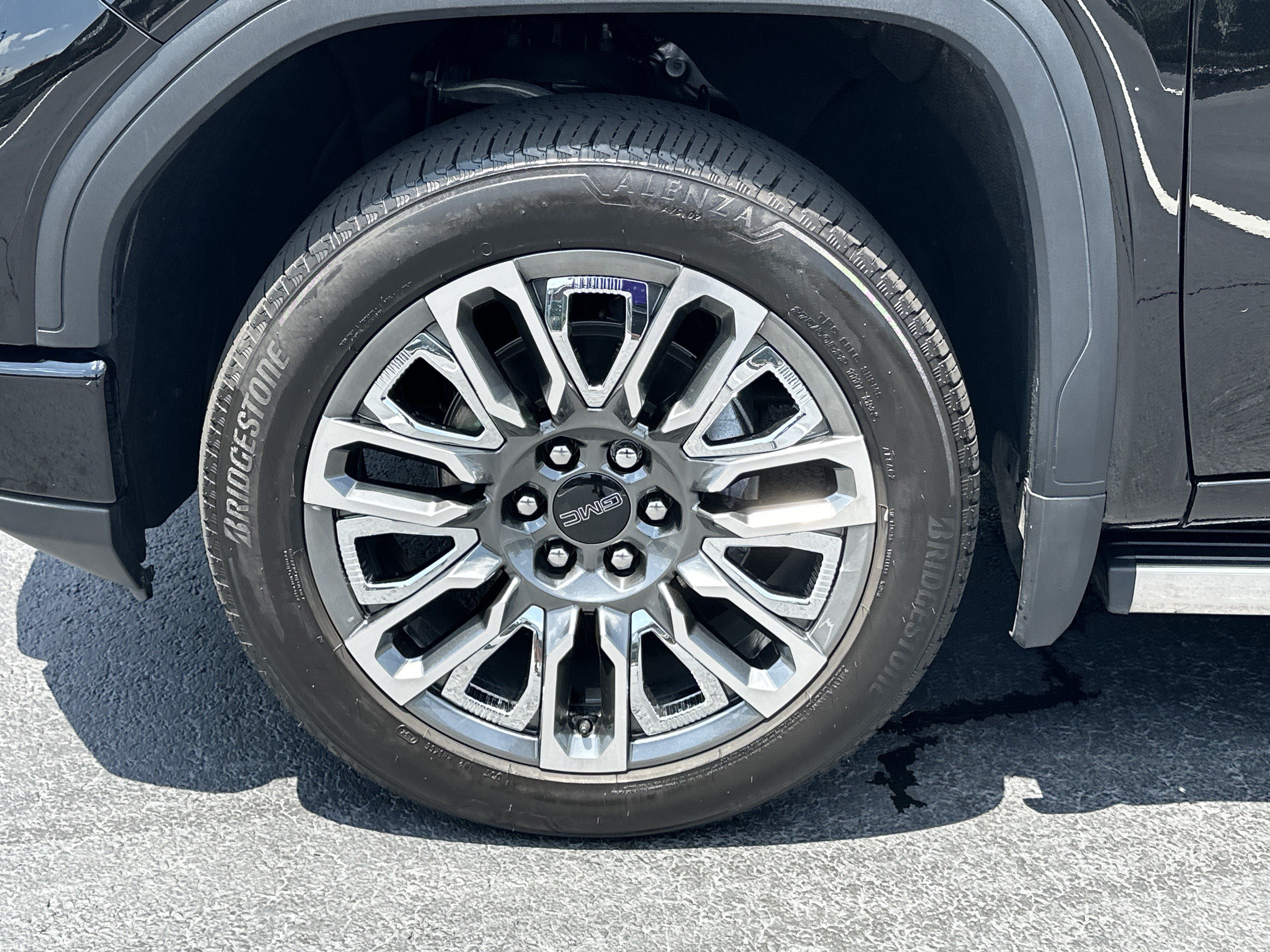 Used 2025 GMC Sierra 1500 Denali Ultimate AWD/4WD image 11