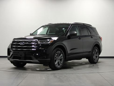 New 2026 Ford Explorer Active image 8