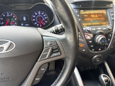 Used 2016 Hyundai Veloster Turbo image 26