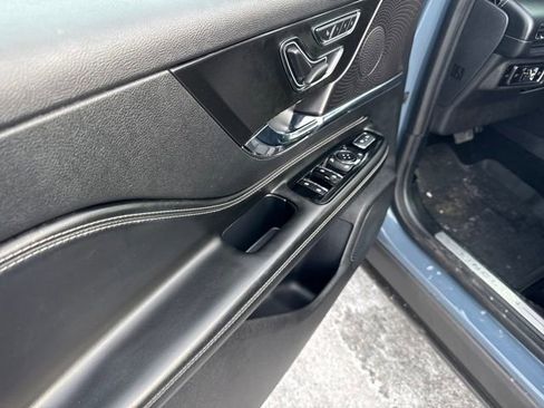 Certified 2023 Lincoln Corsair FWD image 15