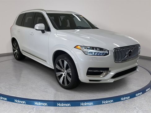 Used 2025 Volvo XC90 T8 Ultra w/ Protection Package Premier image 3