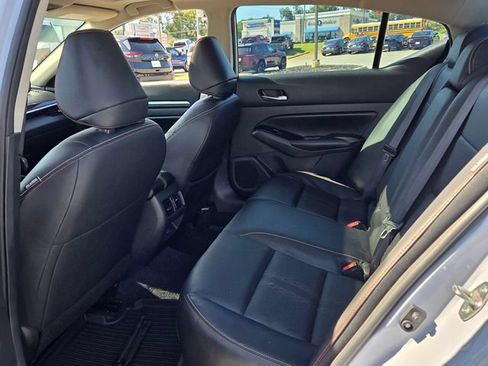 Used 2024 Nissan Altima 2.0 SR FWD image 6