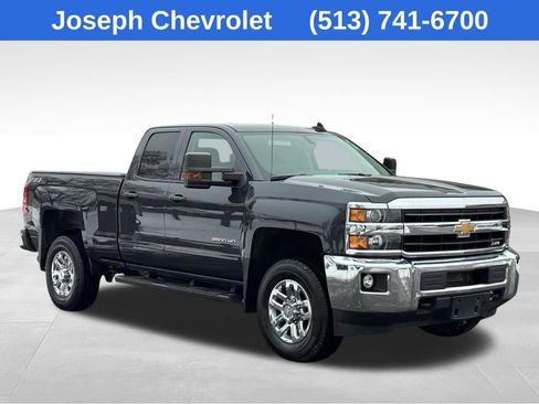 Used 2019 Chevrolet Silverado 2500 LT w/ LT Convenience Package image 3