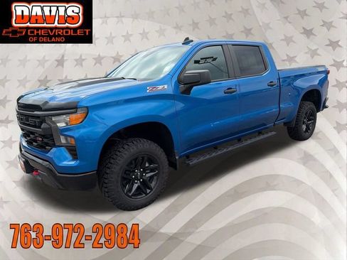 Used 2022 Chevrolet Silverado 1500 Custom Trail Boss w/ LPO, Dark Essentials Package AWD/4WD image 2