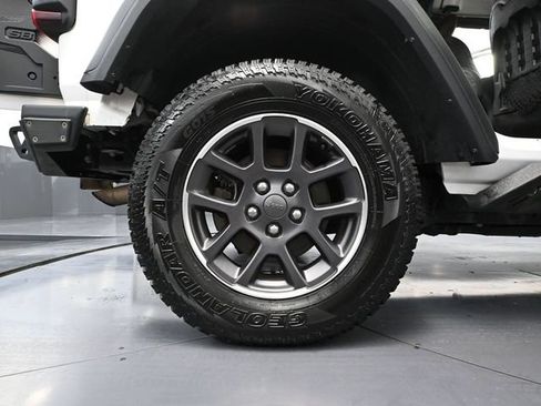 Used 2019 Jeep Wrangler Unlimited Rubicon AWD/4WD image 17