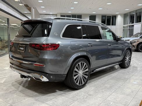 New 2026 Mercedes-Benz Maybach GLS 600 4MATIC image 9