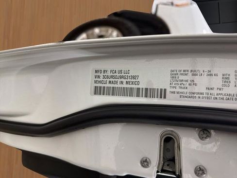 Used 2024 RAM 2500 Big Horn image 26