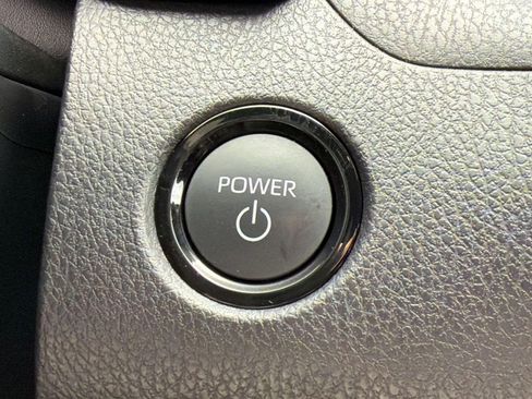 Used 2025 Toyota Camry SE image 25