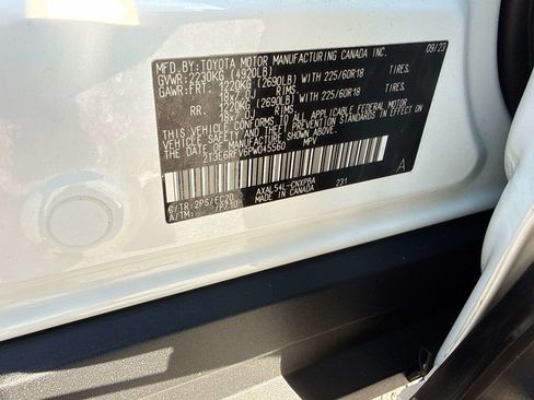 Used 2023 Toyota RAV4 XSE AWD/4WD image 28