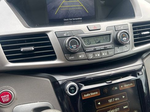 Used 2017 Honda Odyssey EX-L image 12