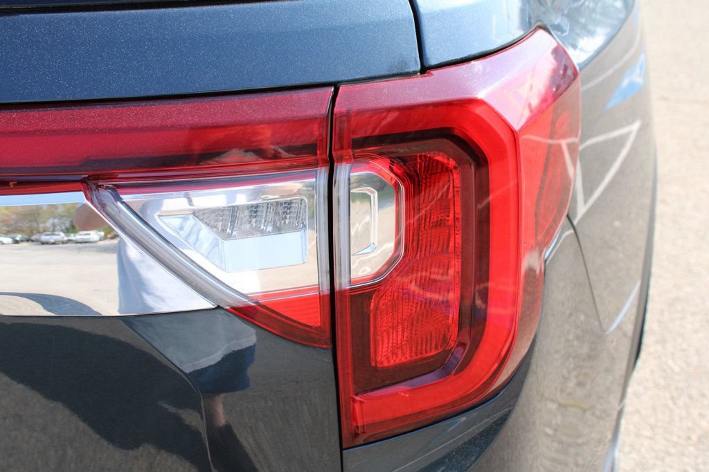 Used 2020 GMC Acadia SLT FWD image 11
