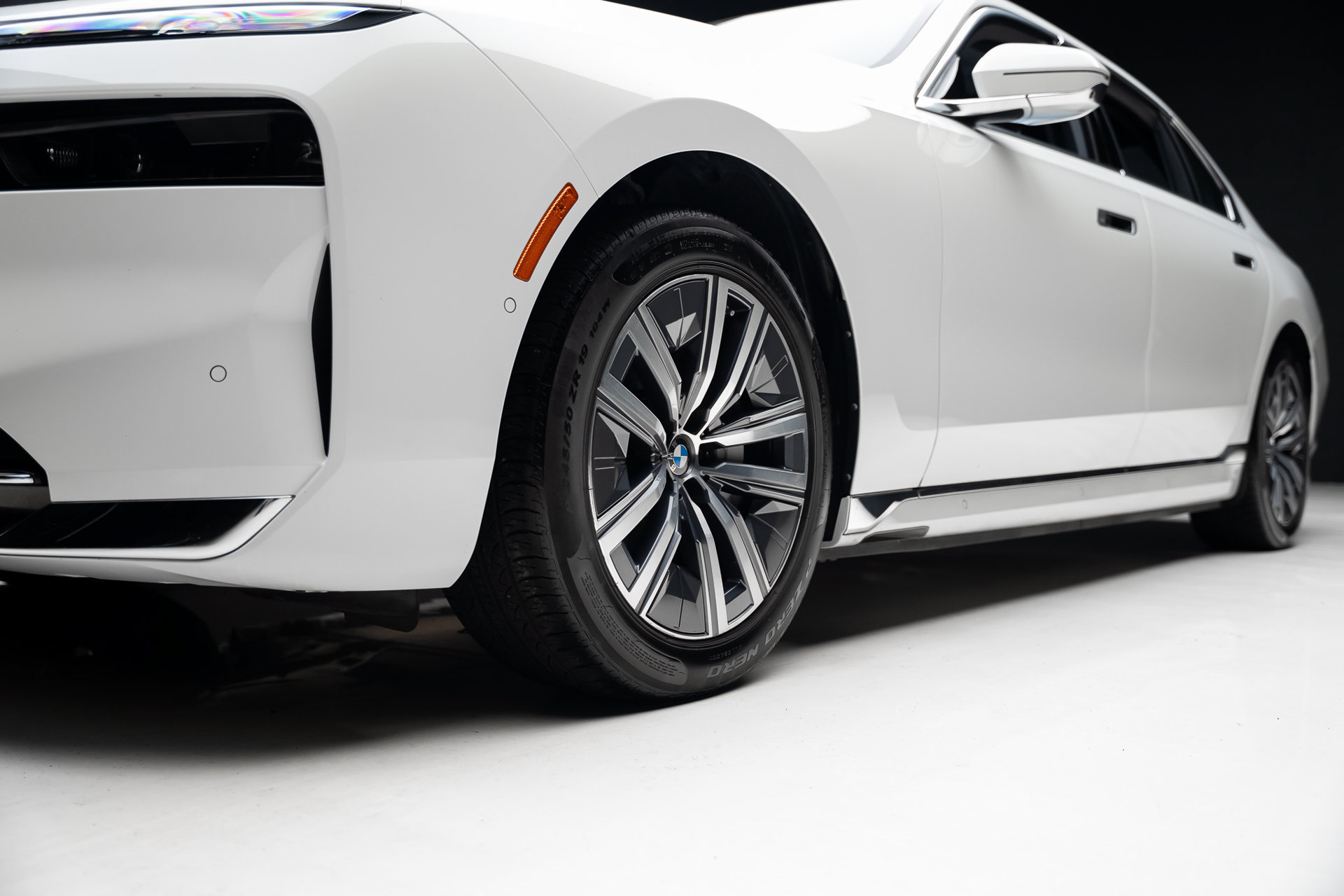 Used 2024 BMW i7 eDrive50 w/ Executive Package RWD image 74