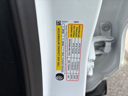 Used 2025 Buick Encore GX Preferred FWD image 28