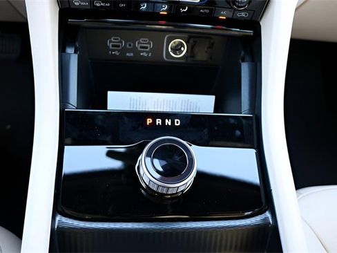 New 2025 Jeep Grand Cherokee L Limited image 27