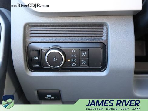 Used 2024 Ford F250 XLT AWD/4WD image 30