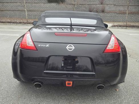 Used 2013 Nissan 370Z Touring w/ Sport Pkg image 34