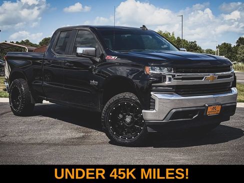 Used 2020 Chevrolet Silverado 1500 LT w/ Texas Edition AWD/4WD image 1