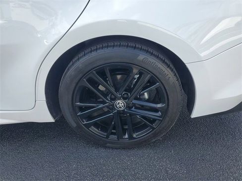 Used 2025 Toyota Camry SE image 27