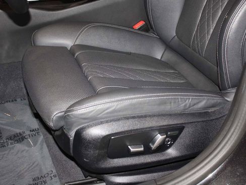 Certified 2023 BMW 530i 530i w/ Convenience Package image 14