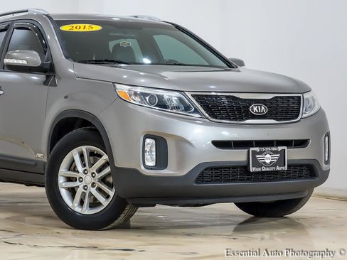 Used 2015 Kia Sorento LX AWD/4WD image 2