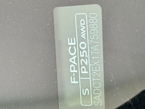 New 2026 Jaguar F-PACE R-Dynamic S image 19