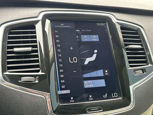 Used 2018 Volvo XC90 T6 Momentum w/ Convenience Package AWD/4WD image 16