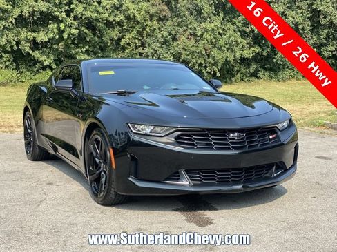 Used 2022 Chevrolet Camaro LT w/ RS Package image 9