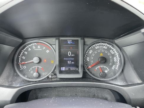 Used 2022 Toyota Tacoma SR w/ SR Convenience Package RWD image 18