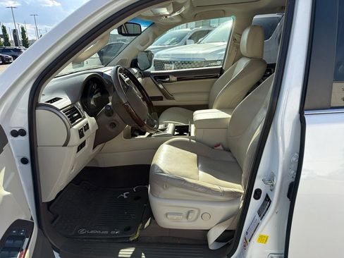 Used 2016 Lexus GX 460 w/ Premium Package AWD/4WD image 2
