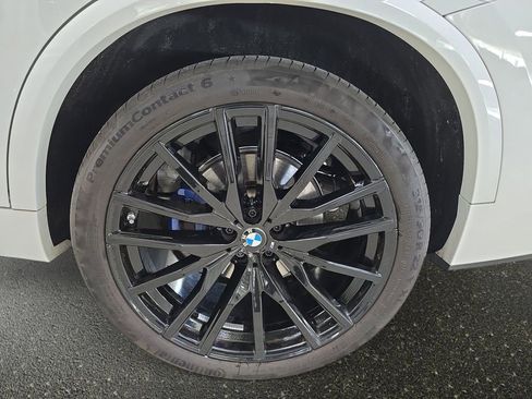 Used 2025 BMW X5 sDrive40i w/ Executive Package RWD image 32
