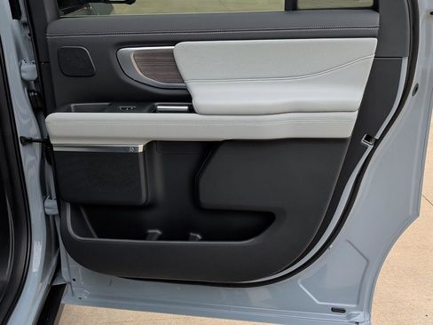 New 2026 Ford Expedition Max Platinum AWD/4WD image 32