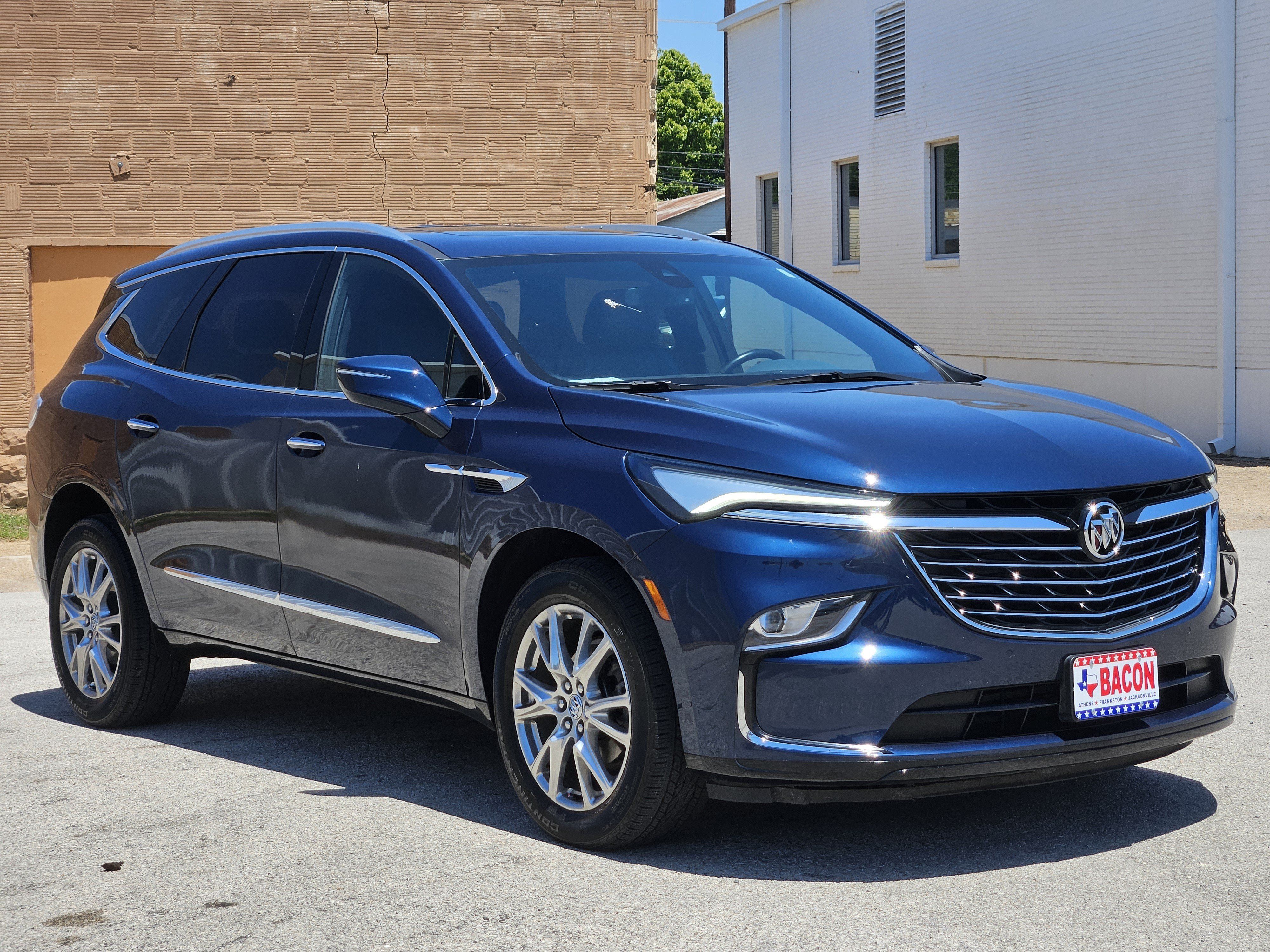 Used 2023 Buick Enclave Essence w/ Experience Buick Package AWD/4WD image 3