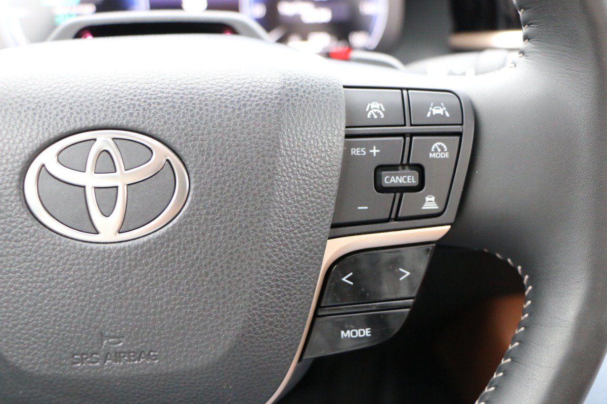 Used 2025 Toyota Crown Signia w/ Advanced Technology Package AWD/4WD image 21