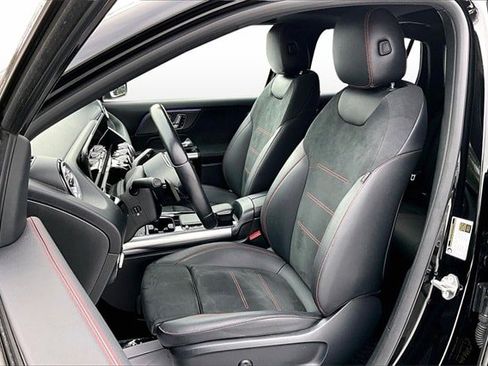 Certified 2023 Mercedes-Benz GLA 250 4MATIC image 24